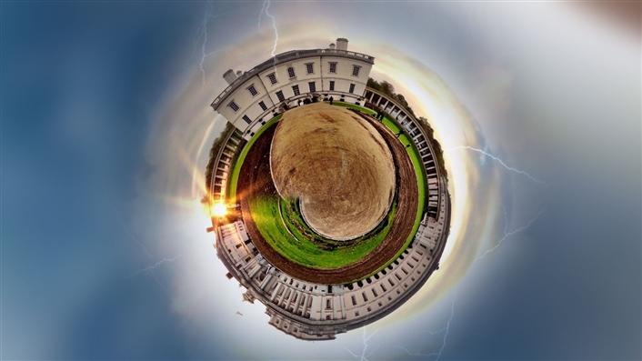 360-degree overhead photo of a circular college courtyard