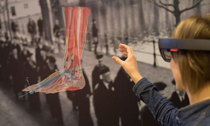 University of Leiden and the Leiden UMC and the Microsoft HoloLens.